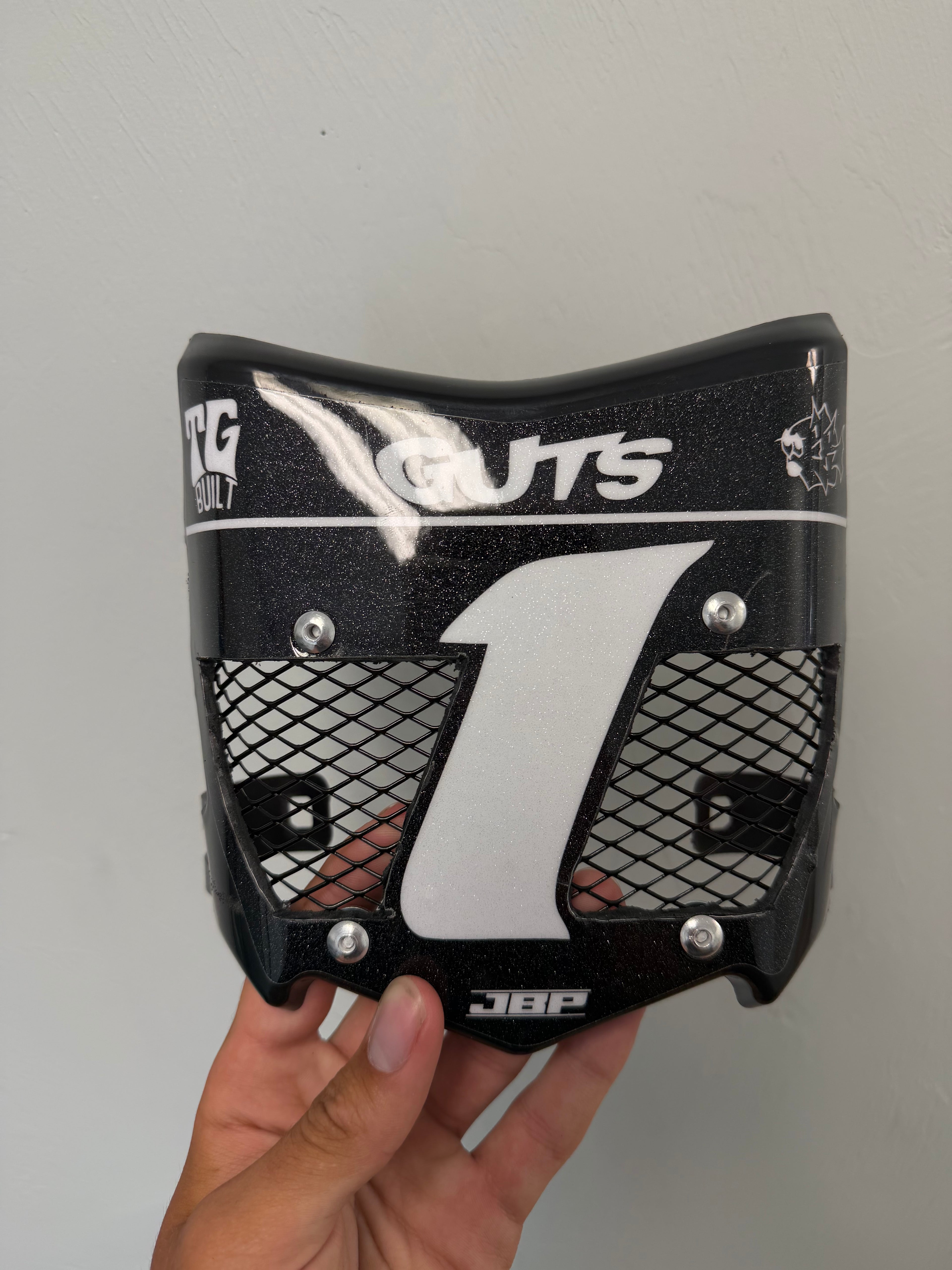 1 of 1 White Vented Plate