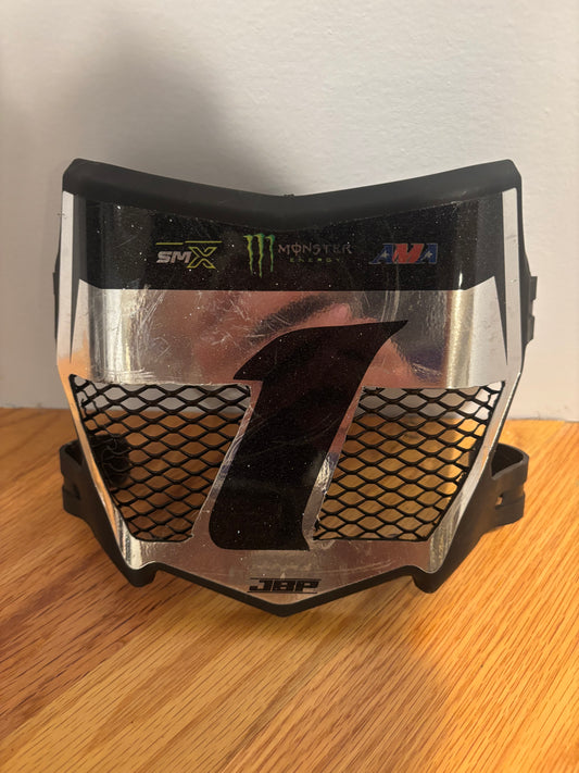 Chrome Vented Plate 1 of 1