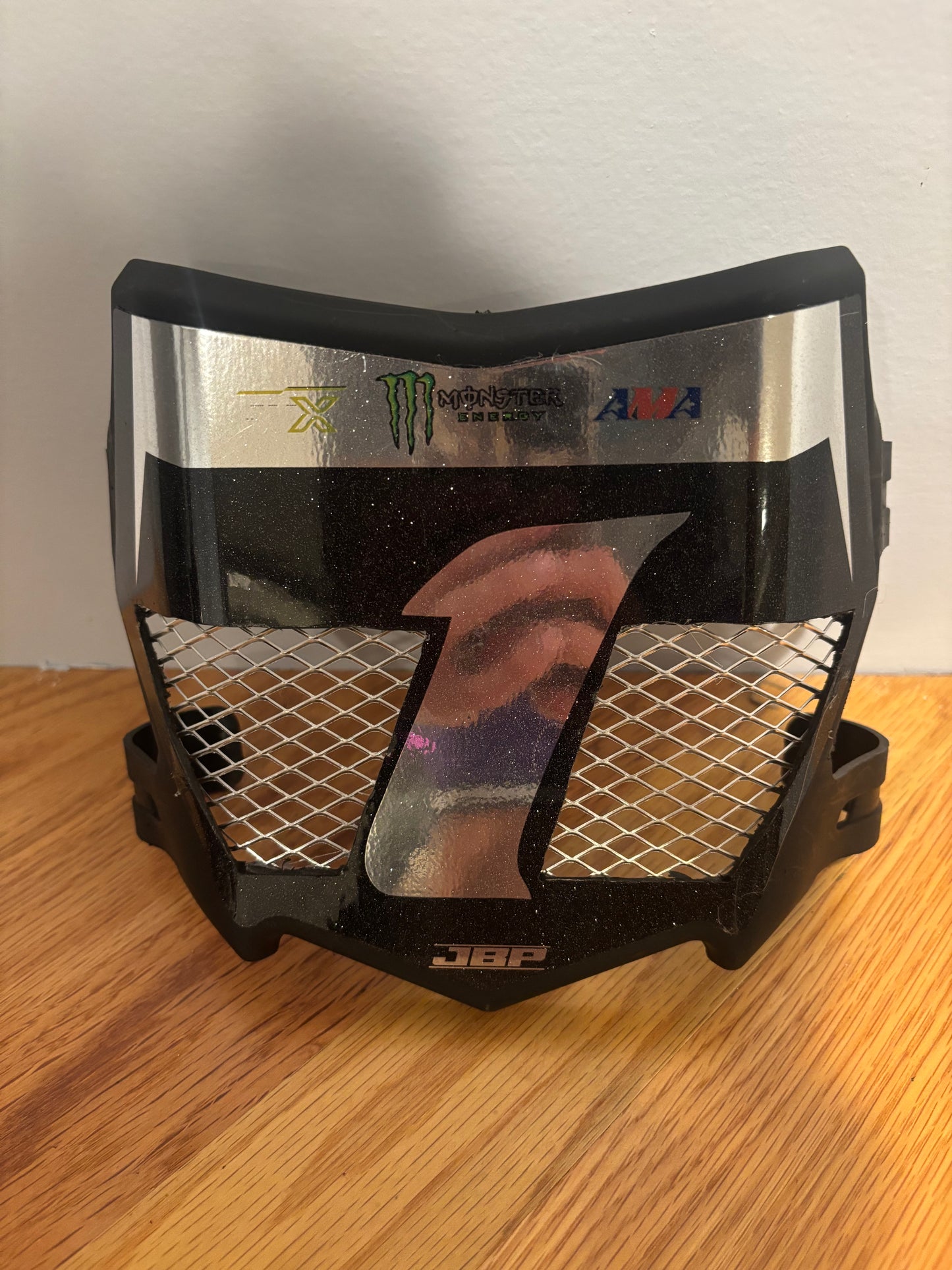 Chrome Vented Plate 1 of 1
