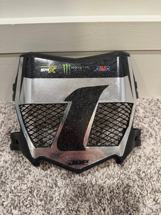 Chrome Vented Plate 1 of 1