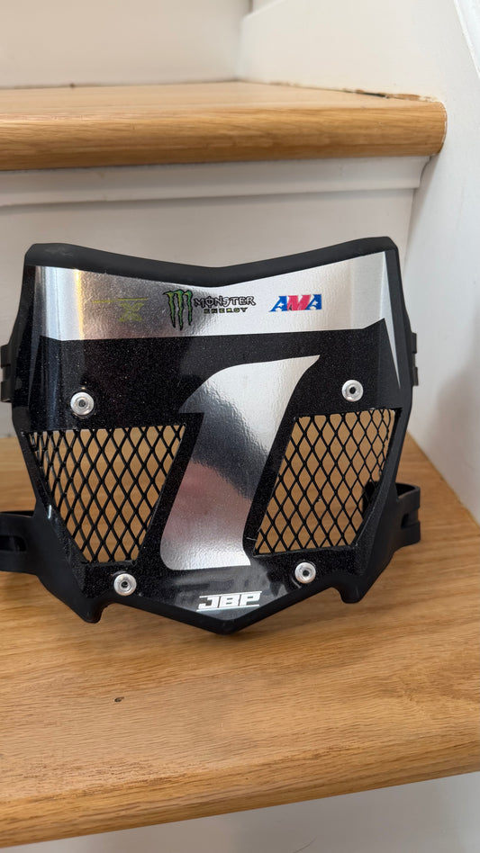 Chrome Vented Plate 1 of 1