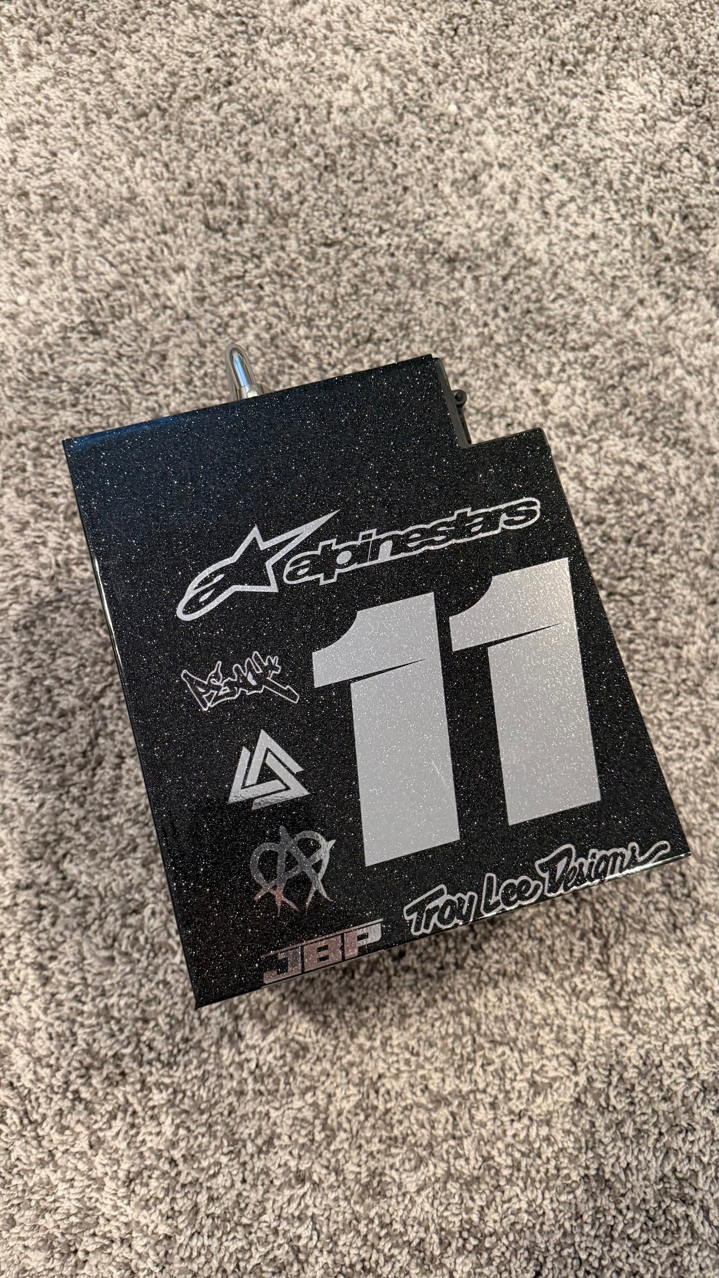 Tuttio Battery Decal