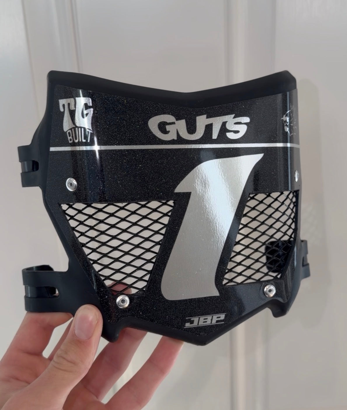 Vented Motocuts Plate w/Rivots